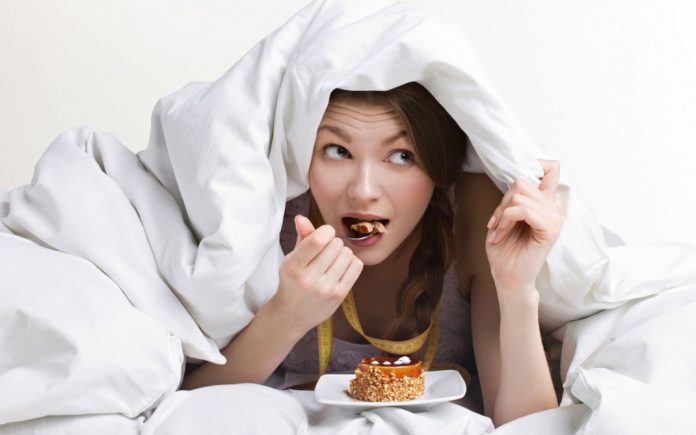 foods to avoid before bed